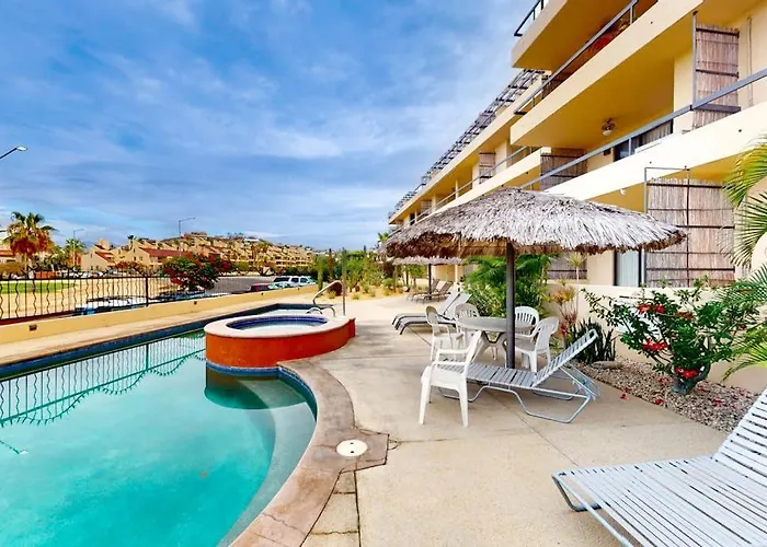 Inviting Across From The With Pool, Grill, Balcony & Golf Nearby Сasa de vacaciones *