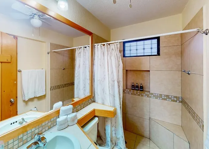 Inviting Across From The With Pool, Grill, Balcony & Golf Nearby Сasa de vacaciones San José del Cabo