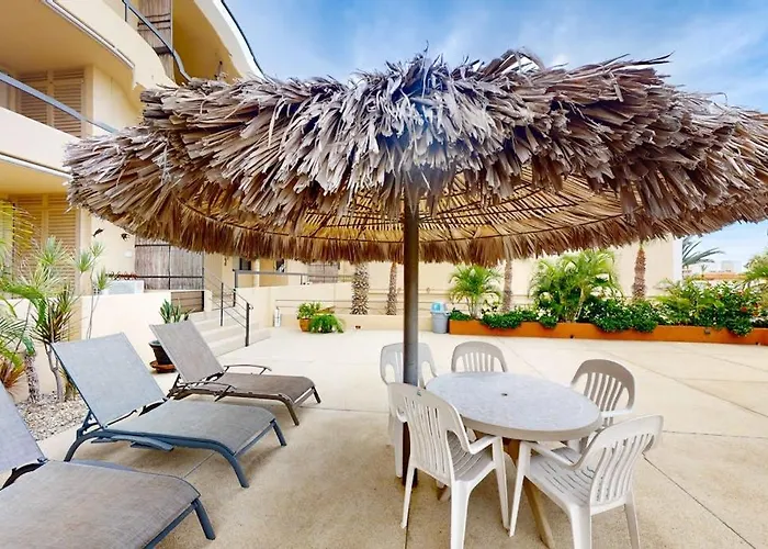 Сasa de vacaciones Inviting Across From The With Pool, Grill, Balcony & Golf Nearby